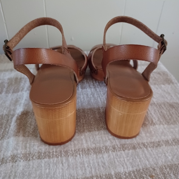 Altar’d State Holly Wedge Heel Clog Sandals Shoes Brown Leather Women’s - Picture 6 of 6